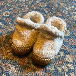 LL Bean Infant Cozy Slipper Booties